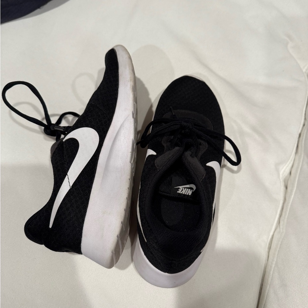 Women’s Nike shoes